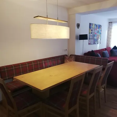 Aparthotel Astn Huetten Residenz Waldsicht - *